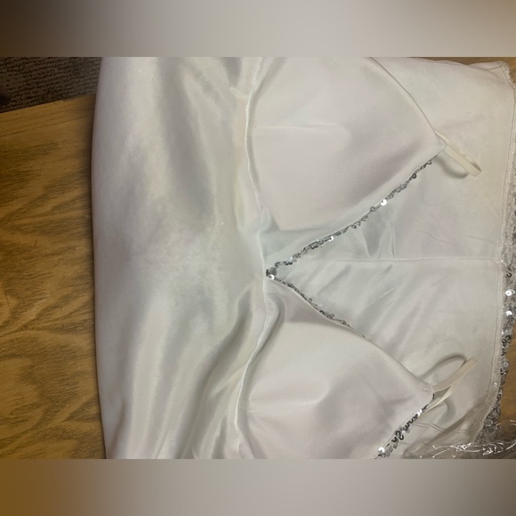 Fashion Nova XL - Picture 9 of 12